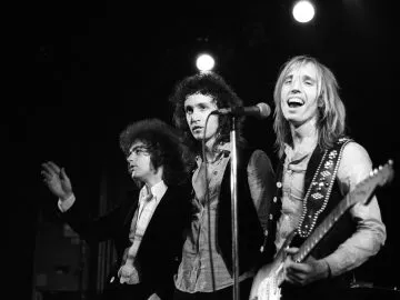 tom-petty-and-the-heartbreakers-1977-onstage-billboard-1548-compressed