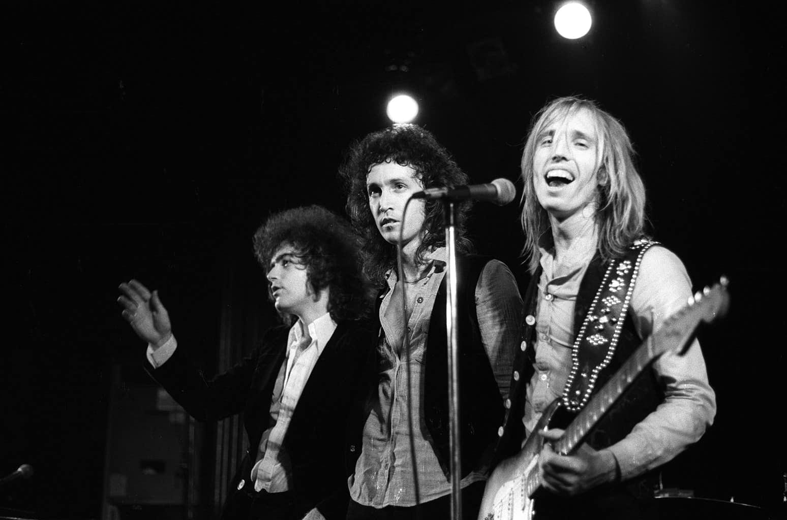 tom-petty-and-the-heartbreakers-1977-onstage-billboard-1548-compressed